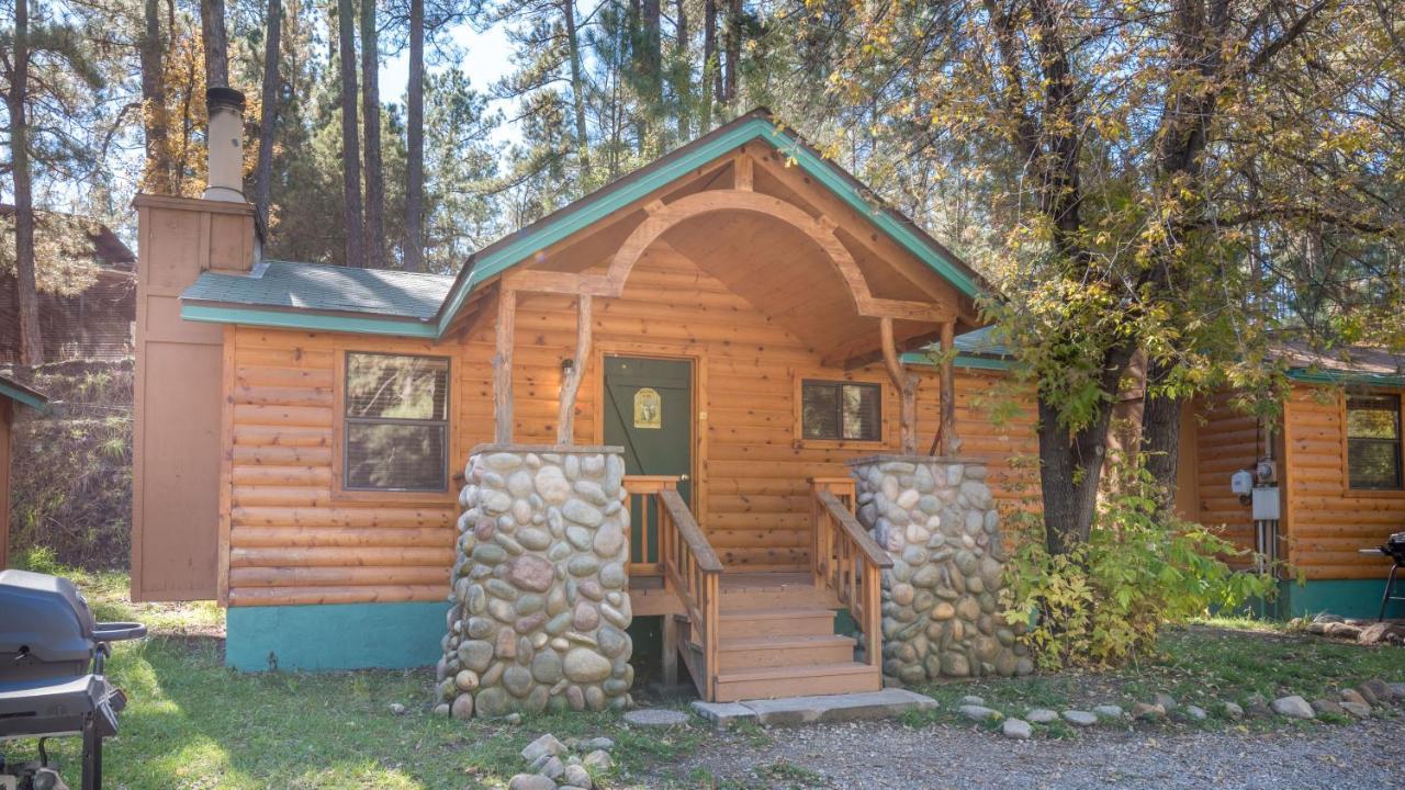 Upper Canyon Inn & Cabins Рюидозо Екстериор снимка